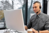 Engaging Top Us-Based Call Center Services – Choosing Between Onshore, Offshore, Nearshore & Right-Shore Outsourcing