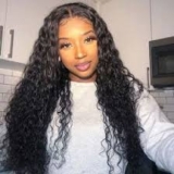 A wet hairstyle or a dry look?