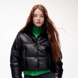 Finding the Perfect Varsity Jackets Wholesale for the Season